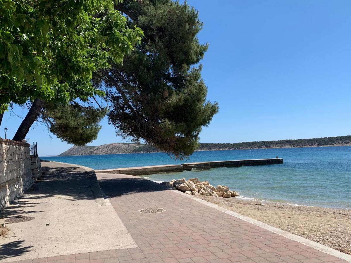 Apartman Theresa Barbat na Rabu Exterior photo
